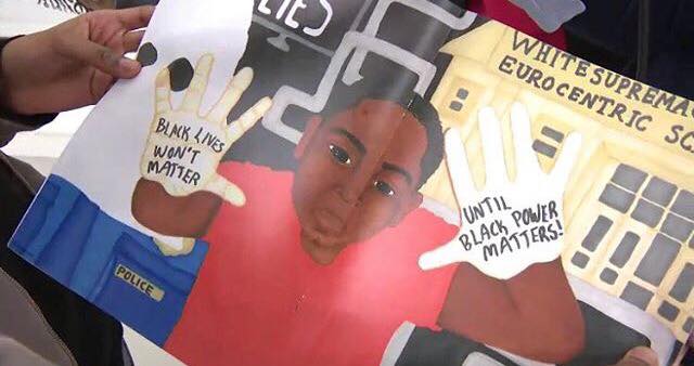 Uppslag i Nyhetsbyråns tidning Ta plats, 2016 Uppslag i Nyhetsbyråns tidning Ta plats, 2016